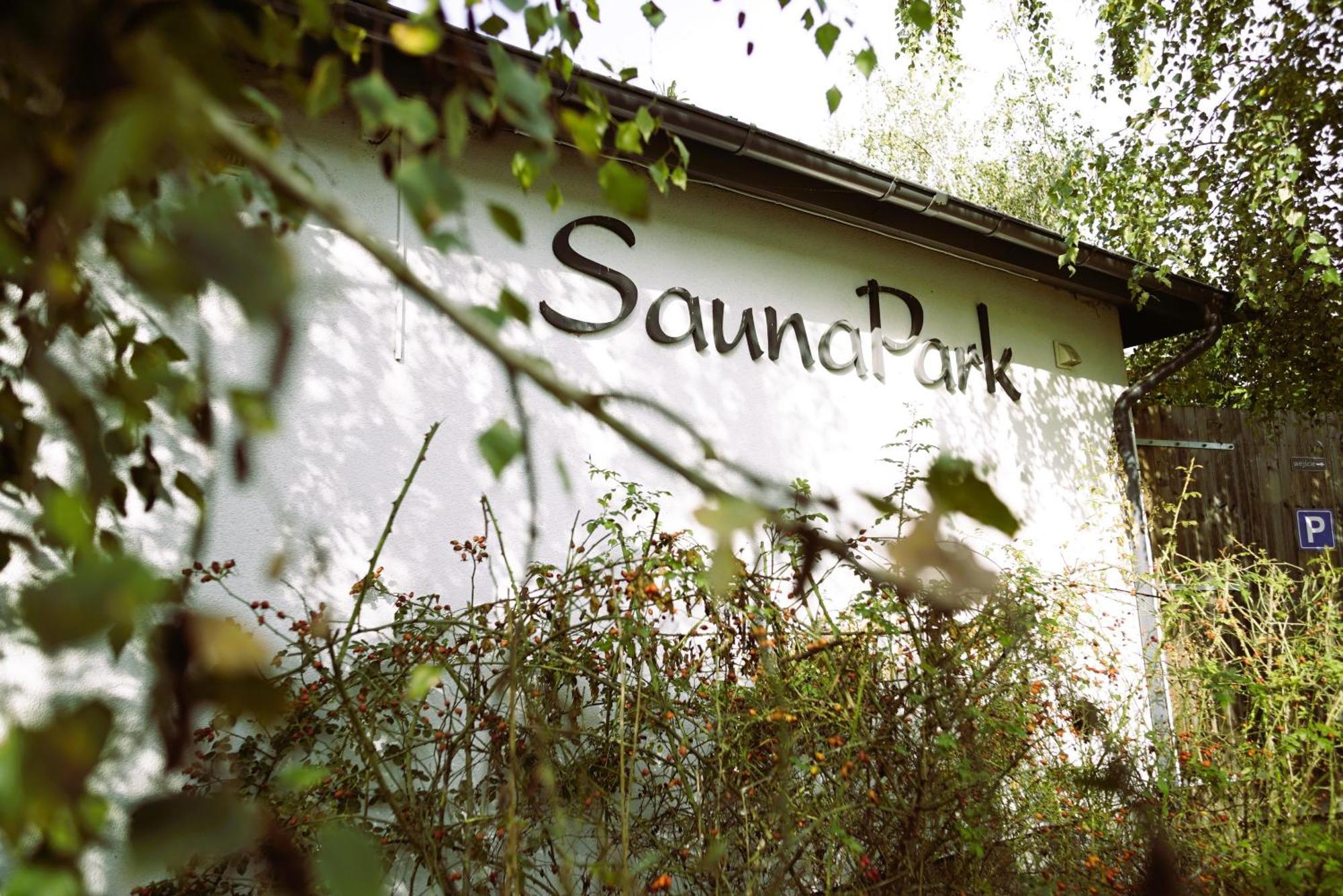 Saunapark Spa Lowyn Exterior photo